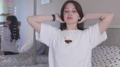 Nicole online show from 06/12/26, 05:50