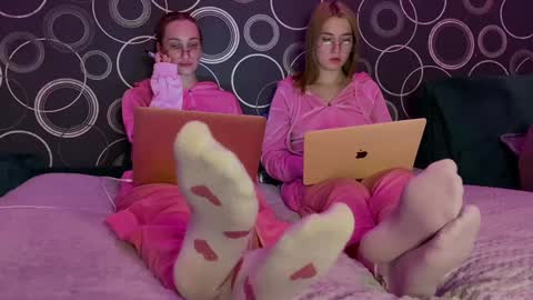 Snapshot of chillgoddess chatting on 12/06/24, 03:55 Goddess Vika - owner of all ur money online show from 12/06/24, 03:55