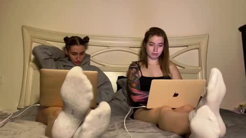 Snapshot of chillgoddess chatting on 12/29/24, 07:22 Goddess Vika - owner of all ur money online show from 12/29/24, 07:22