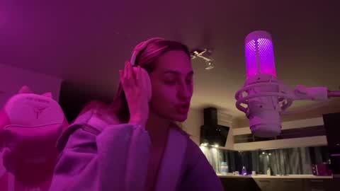 Snapshot of chillgoddess chatting on 01/13/25, 08:37 Goddess Vika - owner of all ur money online show from 01/13/25, 08:37