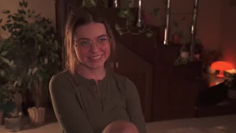 Snapshot of chillpix chatting on 09/26/25, 12:58 Hanna online show from 09/26/25, 12:58