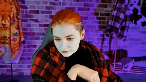 Bella online show from 10/20/25, 05:08