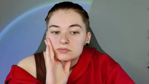 Snapshot of chillsnail_bro chatting on 02/19/26, 05:14 Bella online show from 02/19/26, 05:14