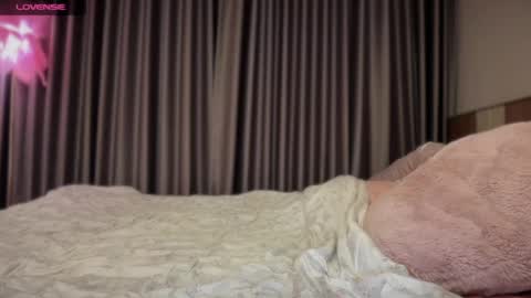 Snapshot of chillstella chatting on 07/15/26, 01:00 Call me Stelz online show from 07/15/26, 01:00