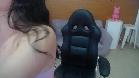 Kelly online show from 11/16/25, 01:17