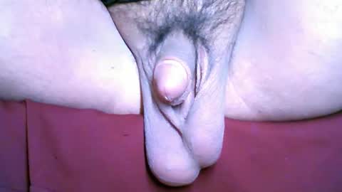 chinny_fuckdoll online show from 04/17/26, 03:48