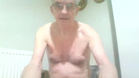 chipper341596 online show from 12/29/24, 06:14