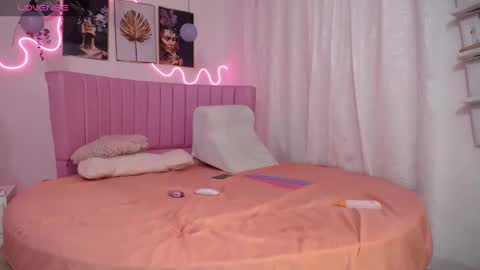 sophia online show from 01/16/25, 04:49