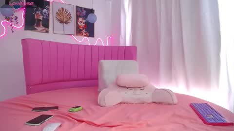 sophia online show from 01/29/25, 01:49