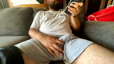 Snapshot of chivasclippers chatting on 07/31/26, 09:14 alejandro online show from 07/31/26, 09:14