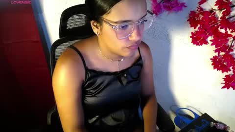 Snapshot of chleo_rosse chatting on 05/05/26, 03:14 chleo_rosse online show from 05/05/26, 03:14