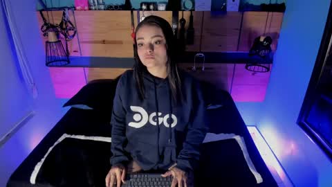 Chloeallennn  online show from 04/11/26, 09:13