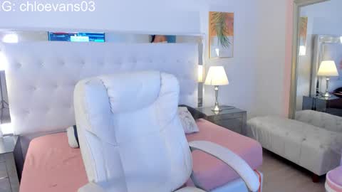 Chloe online show from 11/13/25, 11:31