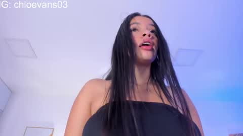 Chloe online show from 11/21/25, 11:42