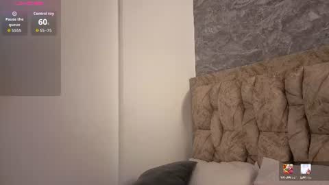 Snapshot of chloe_bluee_ chatting on 06/19/26, 11:14 chloe_bluee_ online show from 06/19/26, 11:14