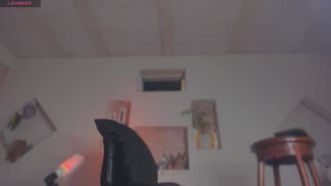 chloe_cooperr online show from 10/29/25, 09:33