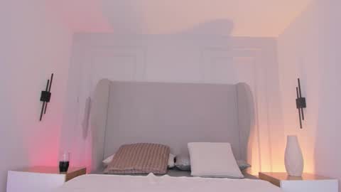 Chloe online show from 11/21/25, 10:25