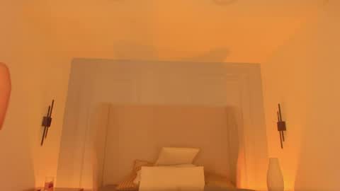 Chloe online show from 04/04/26, 12:24