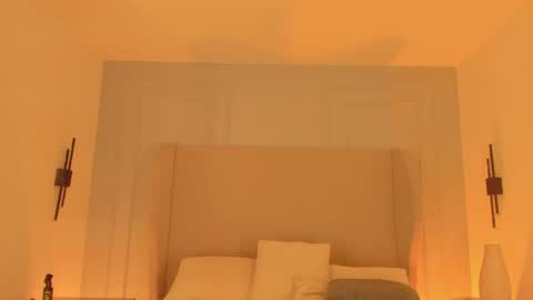 Chloe online show from 04/18/26, 12:09