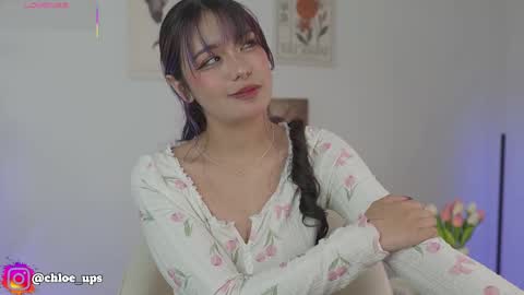 Snapshot of chloe_evans12 chatting on 05/22/26, 04:30 Chloe online show from 05/22/26, 04:30