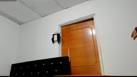 Snapshot of chloe_evanx_ chatting on 01/07/25, 07:06 Chloe Evanx  online show from 01/07/25, 07:06