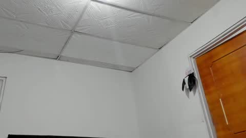 Snapshot of chloe_evanx_ chatting on 01/25/25, 01:21 Chloe Evanx  online show from 01/25/25, 01:21