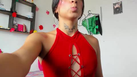 Snapshot of chloe_evanx_ chatting on 10/30/25, 07:47 Chloe Evanx  online show from 10/30/25, 07:47