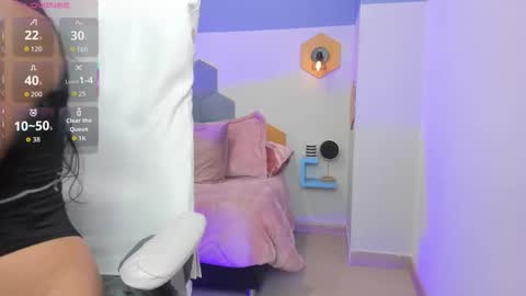 Chloe online show from 10/11/25, 03:43