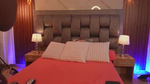 Snapshot of chloe_harriss chatting on 01/15/26, 12:32 Chloe online show from 01/15/26, 12:32