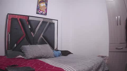 Chloe and Danna online show from 12/01/25, 05:23