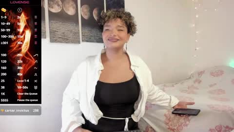 Snapshot of chloe_kisses chatting on 06/02/26, 11:23 chloe_kisses online show from 06/02/26, 11:23