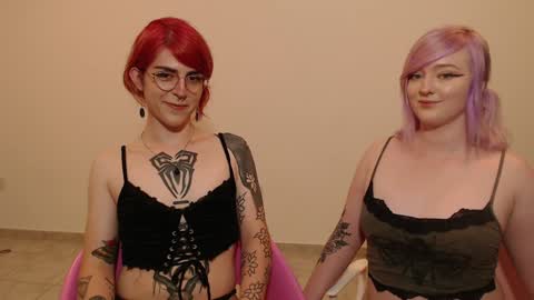 Snapshot of chloe_levine chatting on 01/14/25, 02:40 Chloe Levine online show from 01/14/25, 02:40