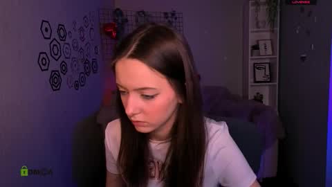 chloe_ley online show from 03/10/26, 10:53