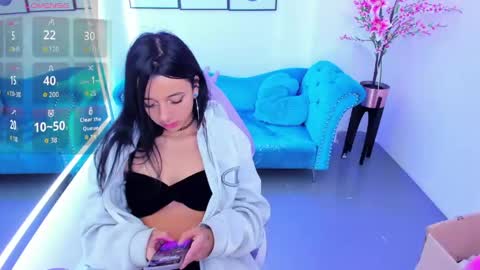 Chloe  online show from 04/11/26, 07:29