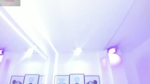 Chloe  online show from 07/04/26, 12:00