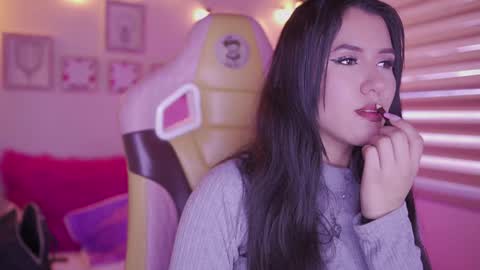 CLOE  online show from 02/23/26, 09:45