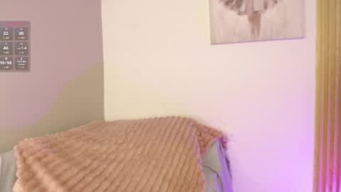 chloe_peach_ online show from 04/17/26, 12:19