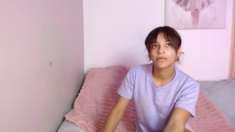 chloe_peach_ online show from 05/04/26, 12:12