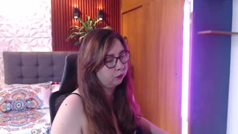 chloe_prg online show from 02/17/25, 03:53