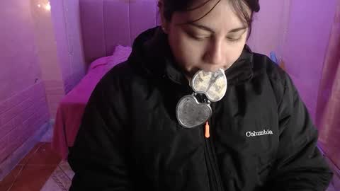 chloe_smith5 online show from 10/14/25, 01:12