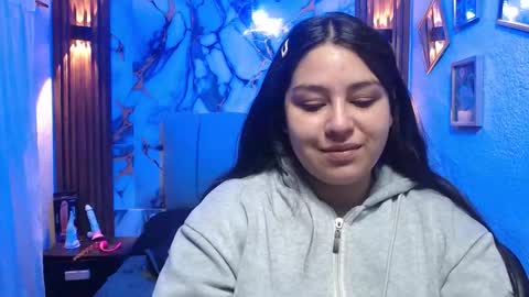 chloe_smith5 online show from 02/12/26, 01:28