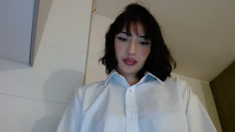 cloes  online show from 10/24/25, 10:50