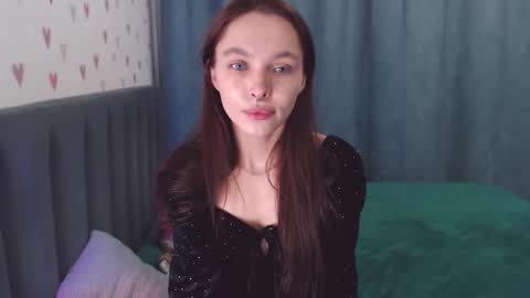 Chloe online show from 11/30/25, 12:42