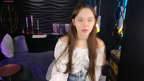 Chloe online show from 04/24/26, 09:06