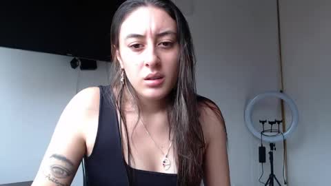 Snapshot of chloe_vahos chatting on 05/06/26, 07:08 Chloe online show from 05/06/26, 07:08
