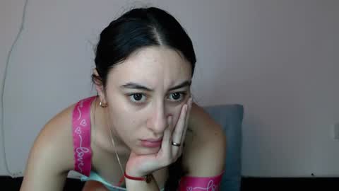 Snapshot of chloe_vahos chatting on 06/11/26, 03:10 Chloe online show from 06/11/26, 03:10