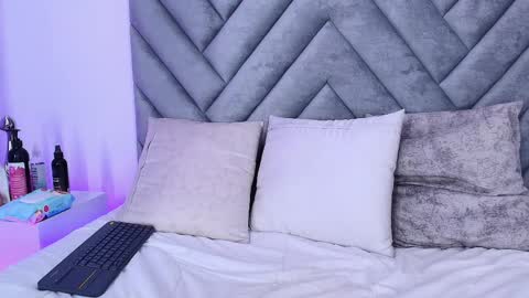 chloe_wilson7 online show from 03/03/25, 05:29