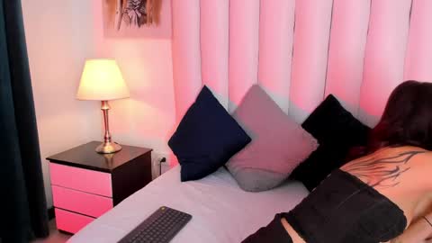 chloe_wilson7 online show from 04/30/26, 11:27