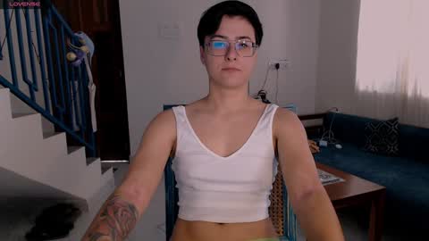 Snapshot of chloe_x_ chatting on 01/26/25, 08:14 Eva and Sandra online show from 01/26/25, 08:14