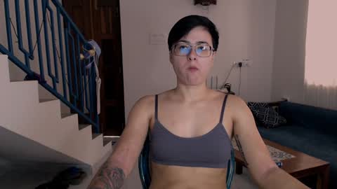 Snapshot of chloe_x_ chatting on 01/29/25, 09:55 Eva and Sandra online show from 01/29/25, 09:55